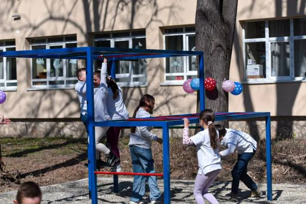 Детско забавно игралиште „Мојата оаза“
