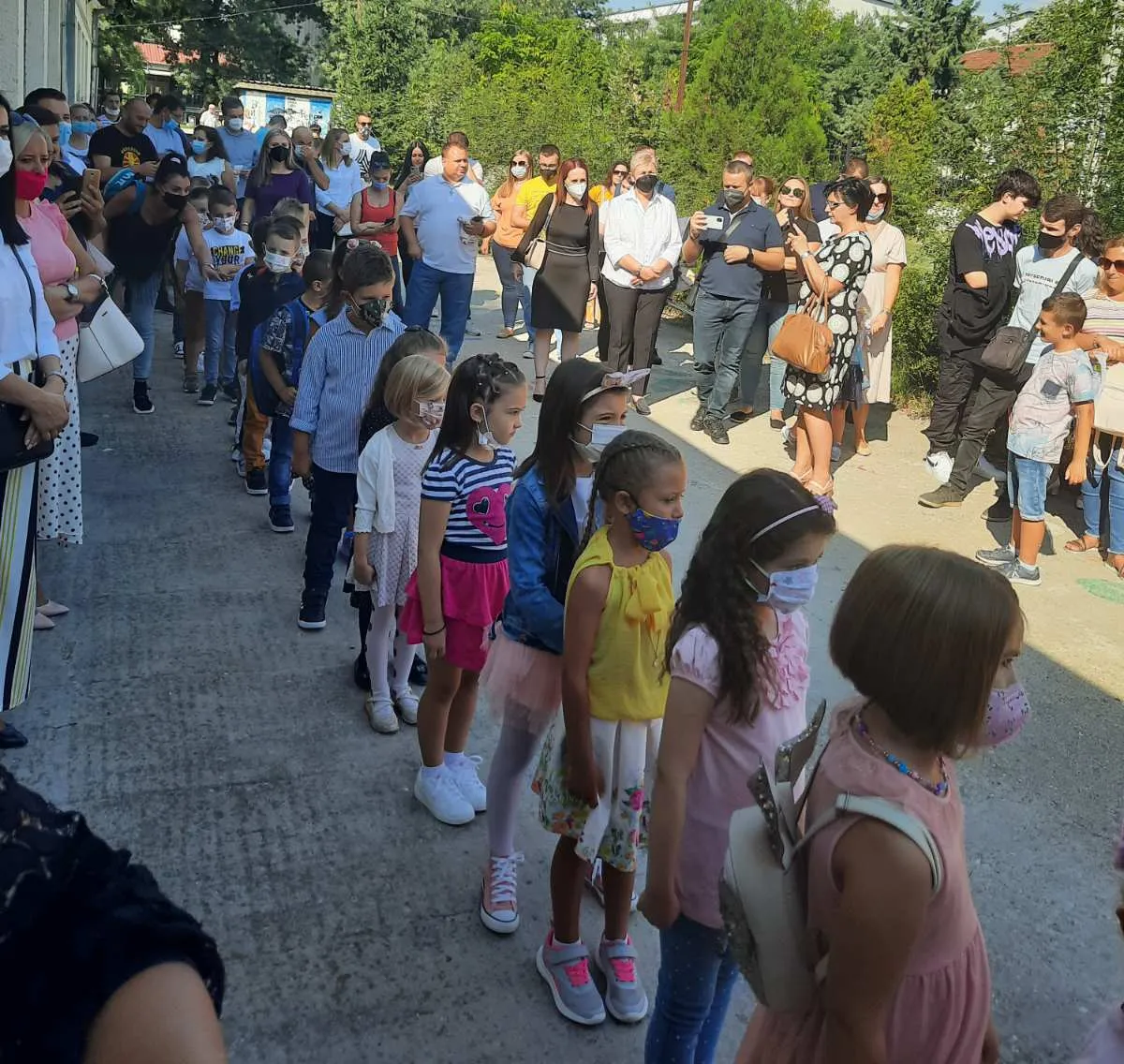 Драги првачиња, среќно поаѓање на училиште во учебната 2021/2022 година!