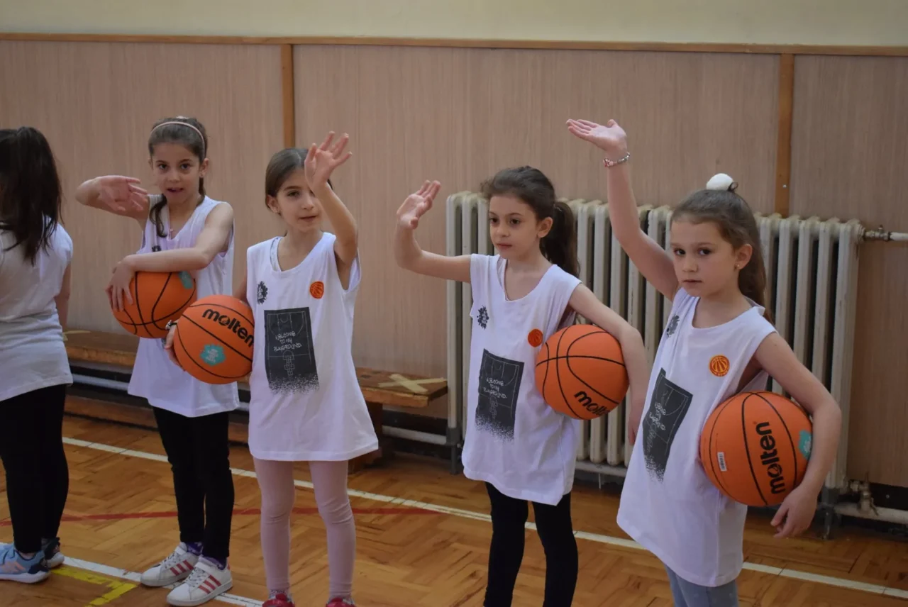 Проект на ФИБА девојчињата ги тренираше Јелена Антиќ